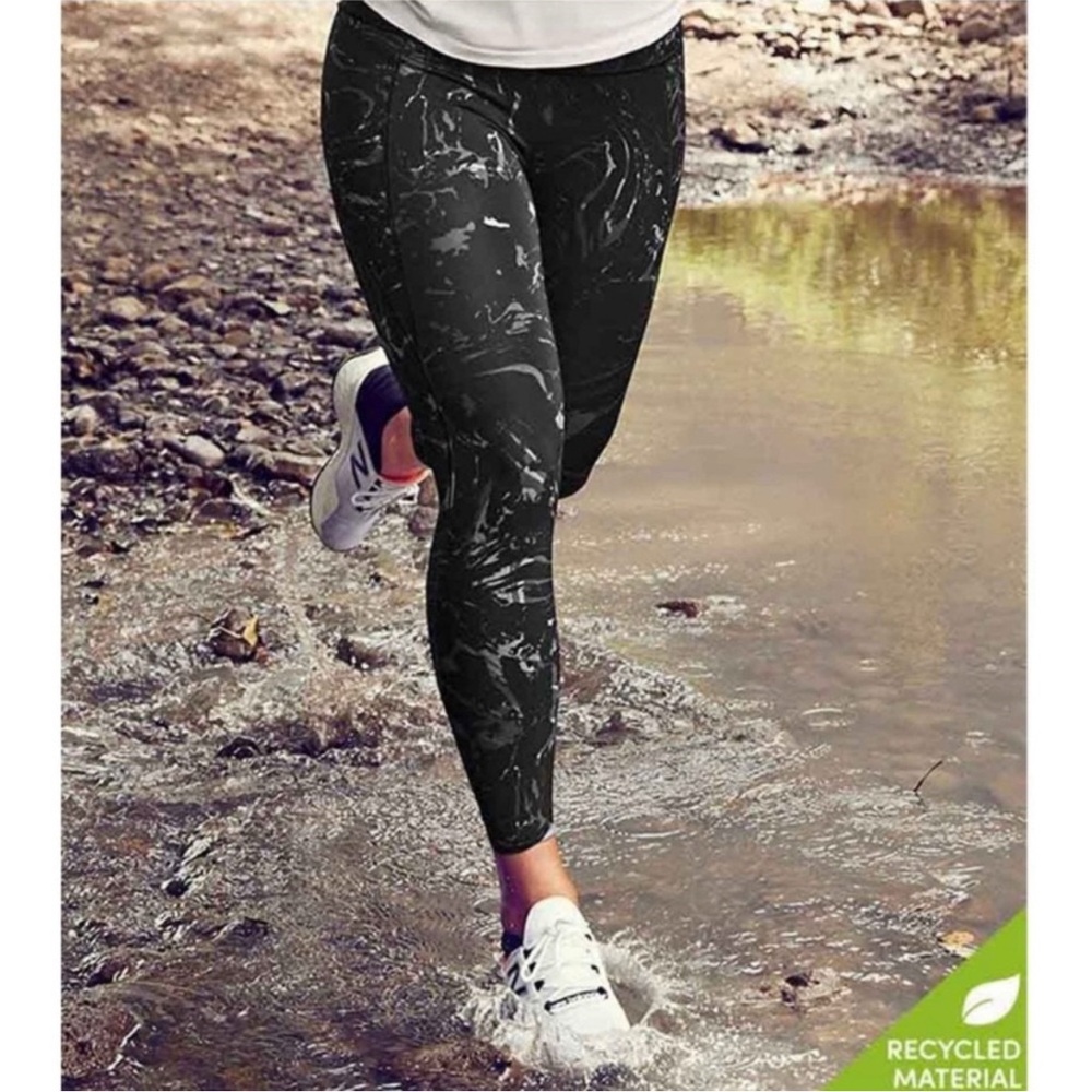 ATHLETA Marble Velocity Stash Pocket 7/8 Leggings Size XS NWT UPF 50 Side Pocket